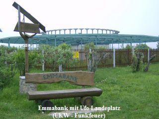 Emmabank mit Ufo-Landeplatz
(UKW - Funkfeuer)